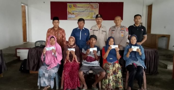 Pemerintah Desa Bima Maroa Salurkan BLT Tahap III kepada 45 KPM