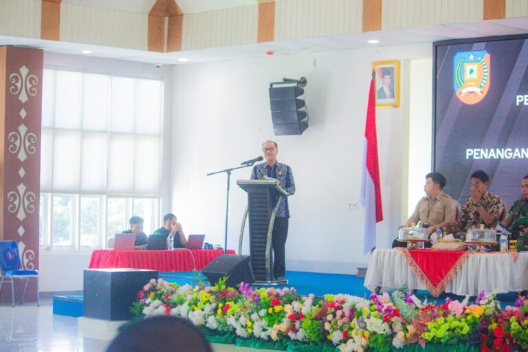 Rapat Evaluasi Pembangunan, Bupati Konsel Sampaikan Pentingnya Kerjasama Tim
