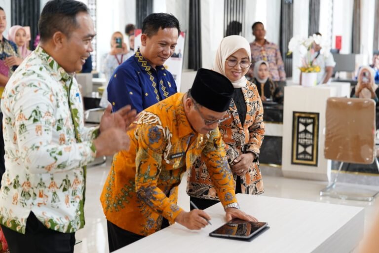 Bupati Konsel Resmikan Mal Pelayanan Publik, Wujudkan Kemudahan Akses Layanan