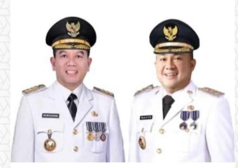 Bupati Konsel Irham Kalenggo Dan Wakil Tiba Di Bandara Haluoleo Minggu 2 Maret