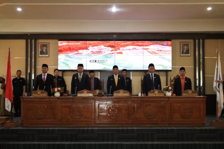 Bupati Konsel Irham Kalenggo  Pimpin Rapat Teknis Pengendalian Inflasi