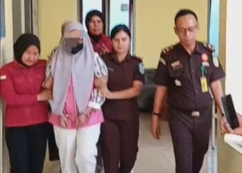 Kejari Muna Resmi Menahan Mantan Bendahara Setda Mubar